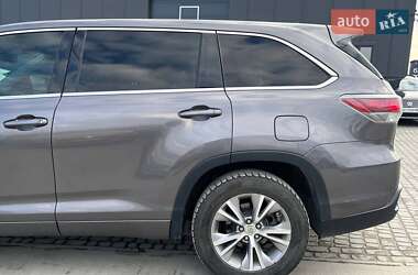 Позашляховик / Кросовер Toyota Highlander 2015 в Львові