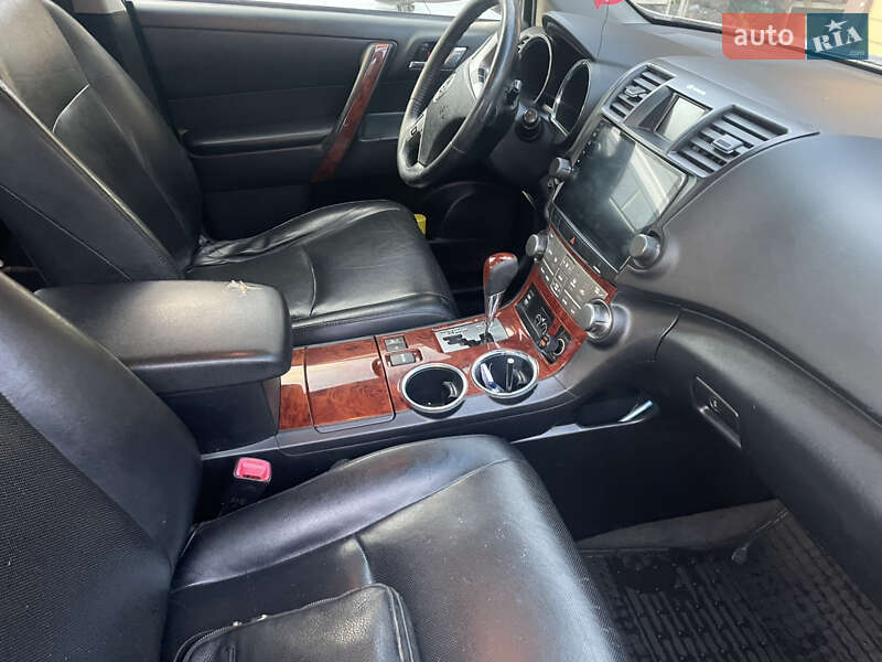 Позашляховик / Кросовер Toyota Highlander 2012 в Бобринці