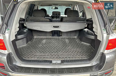 Внедорожник / Кроссовер Toyota Highlander 2011 в 