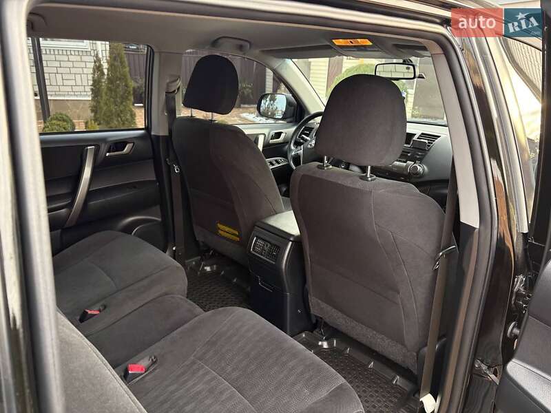 Позашляховик / Кросовер Toyota Highlander 2011 в Батурині