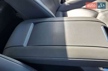 Внедорожник / Кроссовер Toyota Highlander 2022 в 