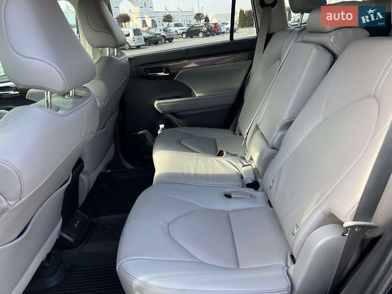 Внедорожник / Кроссовер Toyota Highlander 2022 в Кременце фото 9 Внедорожник / Кроссовер Toyota Highlander 2022 в Кременце