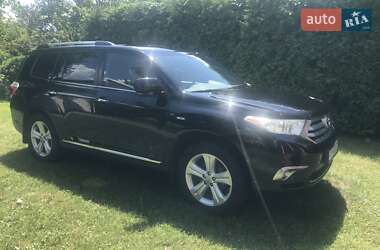 Внедорожник / Кроссовер Toyota Highlander 2013 в 