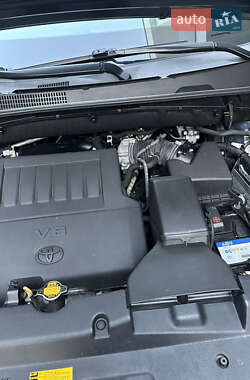 Внедорожник / Кроссовер Toyota Highlander 2014 в 