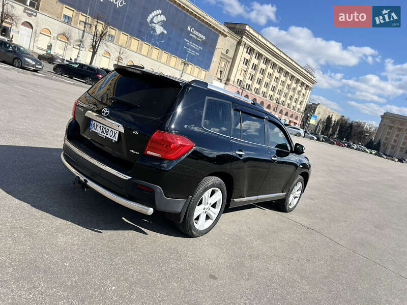 Позашляховик / Кросовер Toyota Highlander 2011 в Харкові