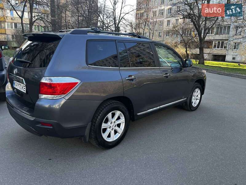 Внедорожник / Кроссовер Toyota Highlander 2012 в Киеве