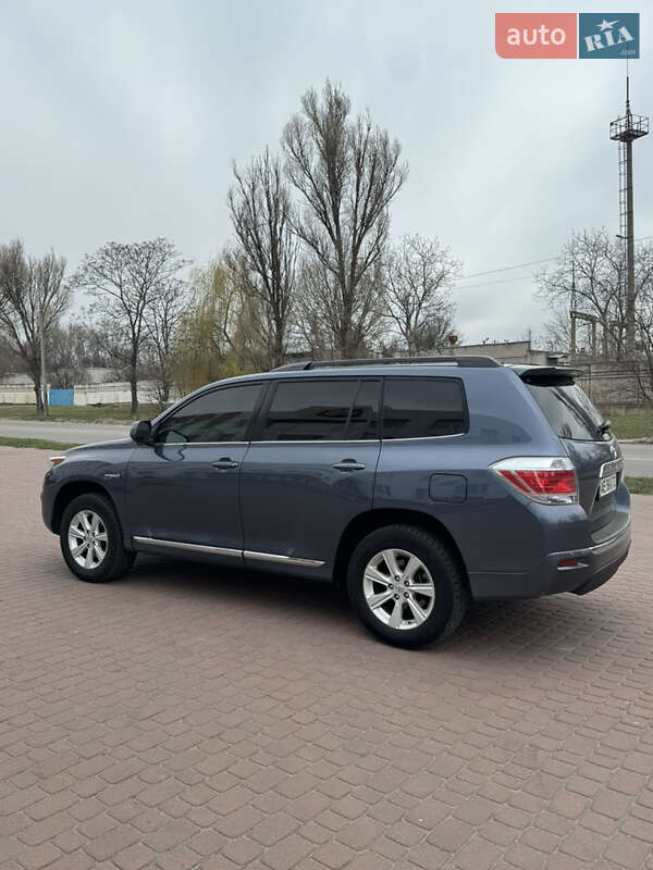 Внедорожник / Кроссовер Toyota Highlander 2013 в Каменском фото 4 Внедорожник / Кроссовер Toyota Highlander 2013 в Каменском