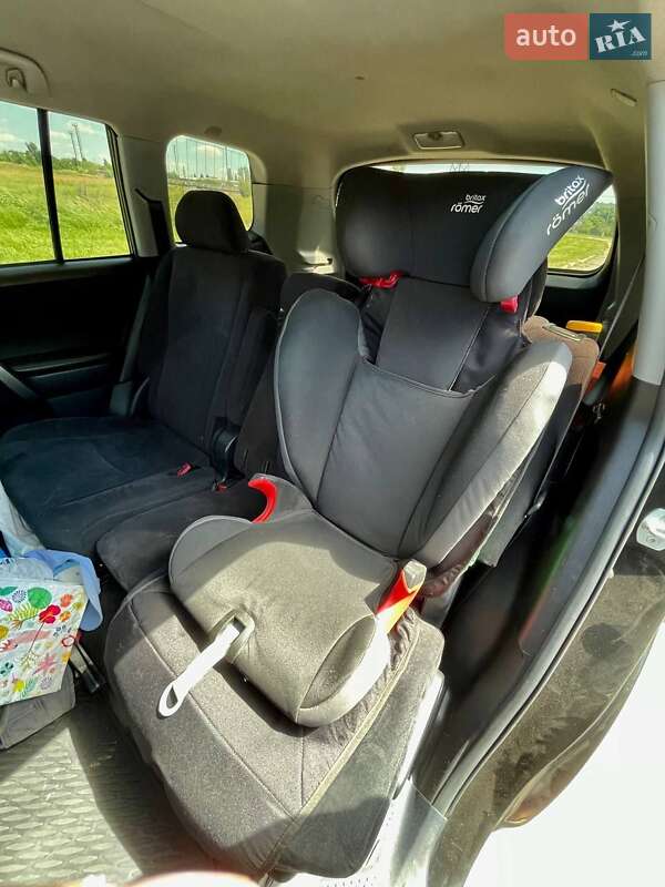 Позашляховик / Кросовер Toyota Highlander 2010 в Павлограді