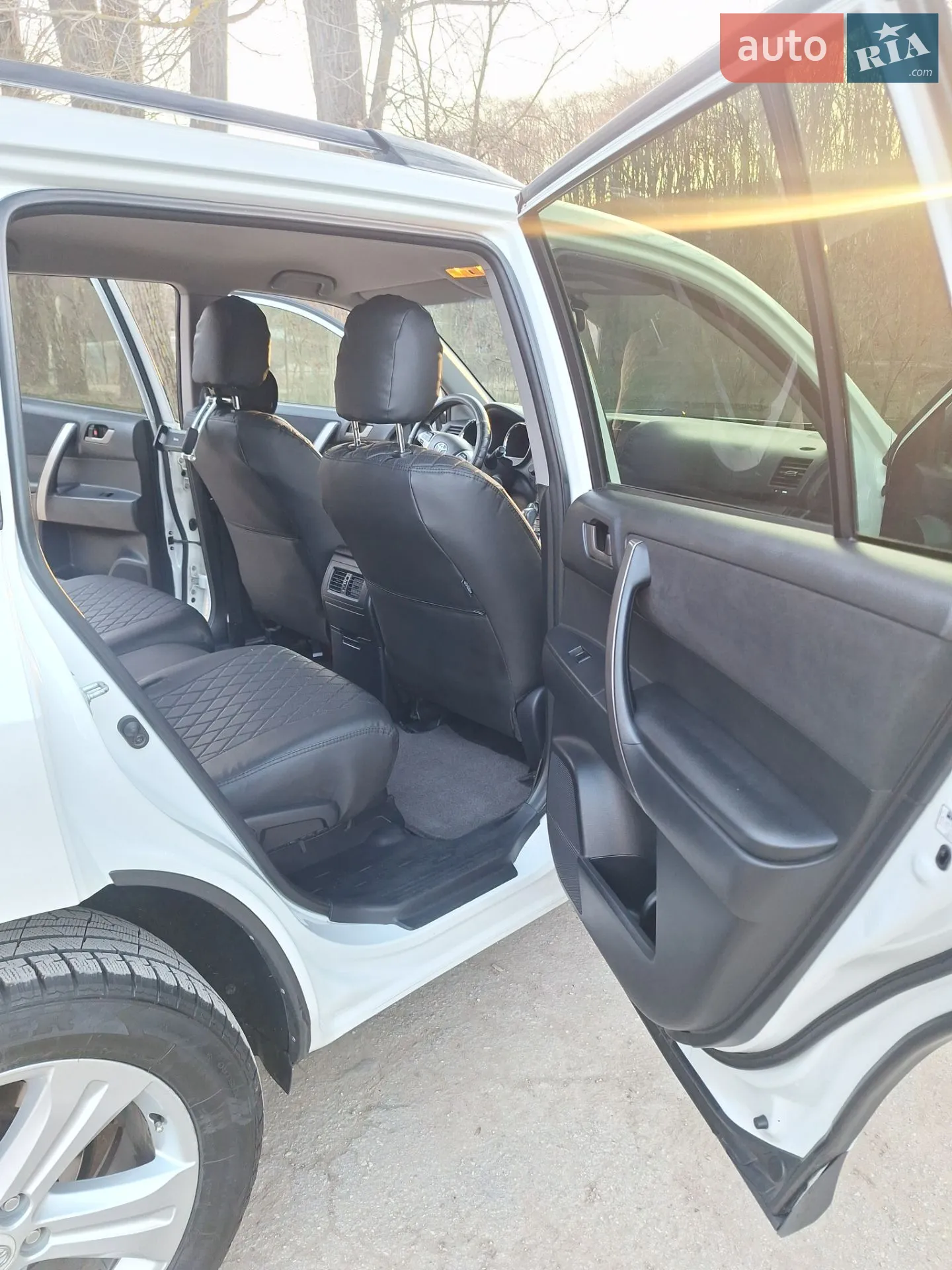 2011 Toyota Highlander - мініатюра 18
