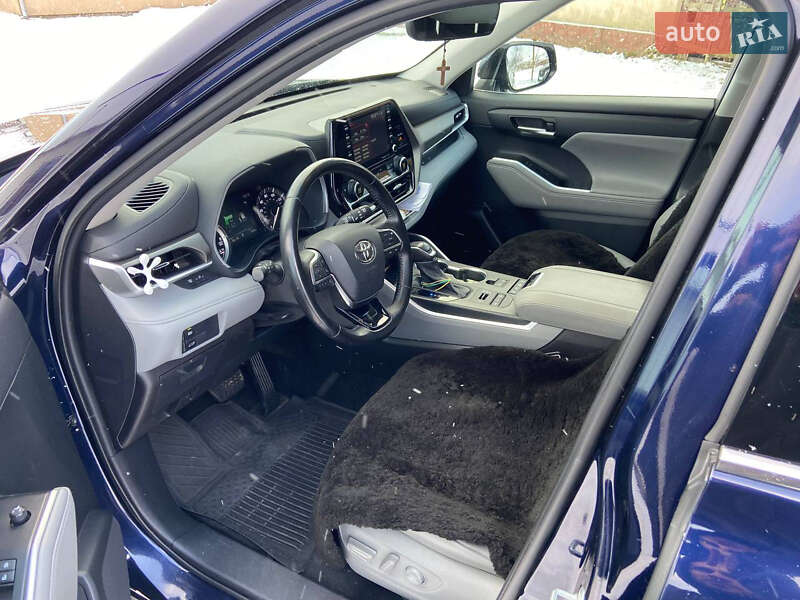 Позашляховик / Кросовер Toyota Highlander 2021 в Рожнятові фото 9 Позашляховик / Кросовер Toyota Highlander 2021 в Рожнятові