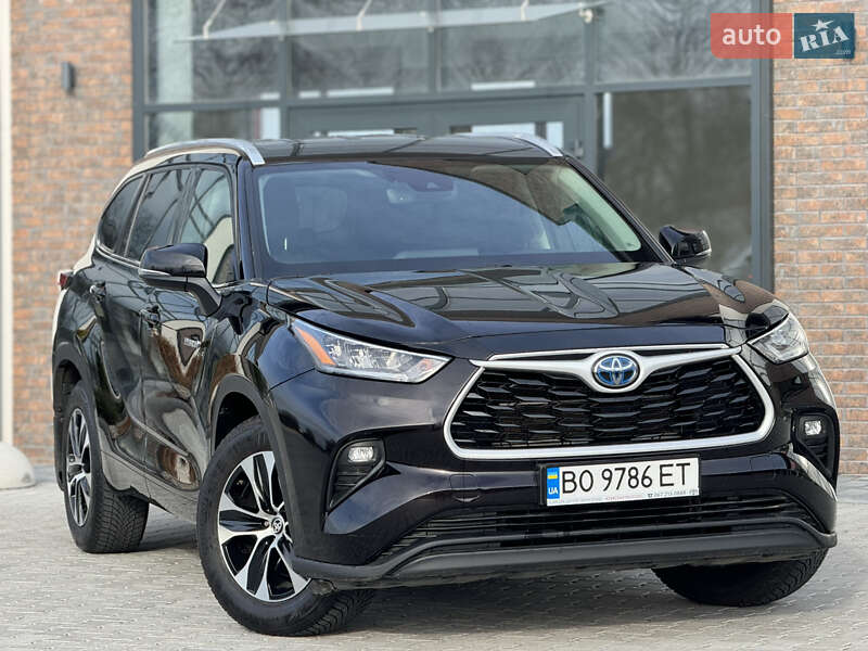 Позашляховик / Кросовер Toyota Highlander 2021 в Тернополі