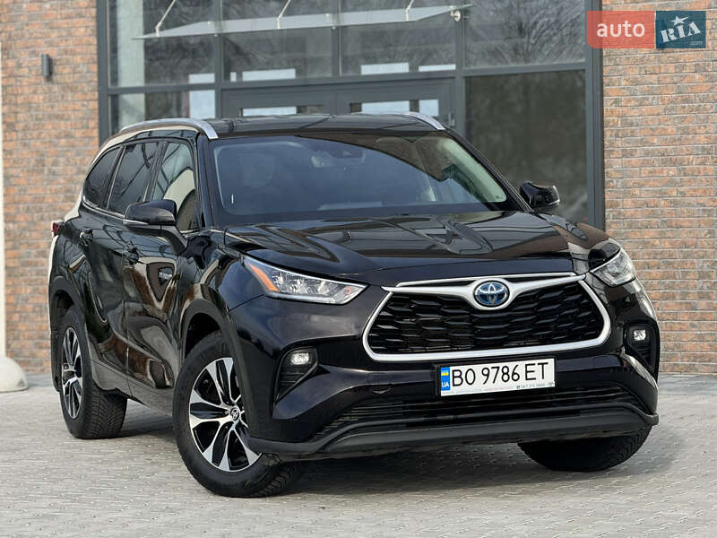 Позашляховик / Кросовер Toyota Highlander 2021 в Тернополі