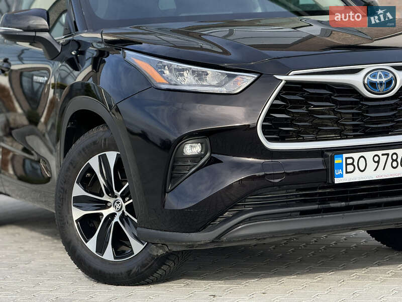 Позашляховик / Кросовер Toyota Highlander 2021 в Тернополі
