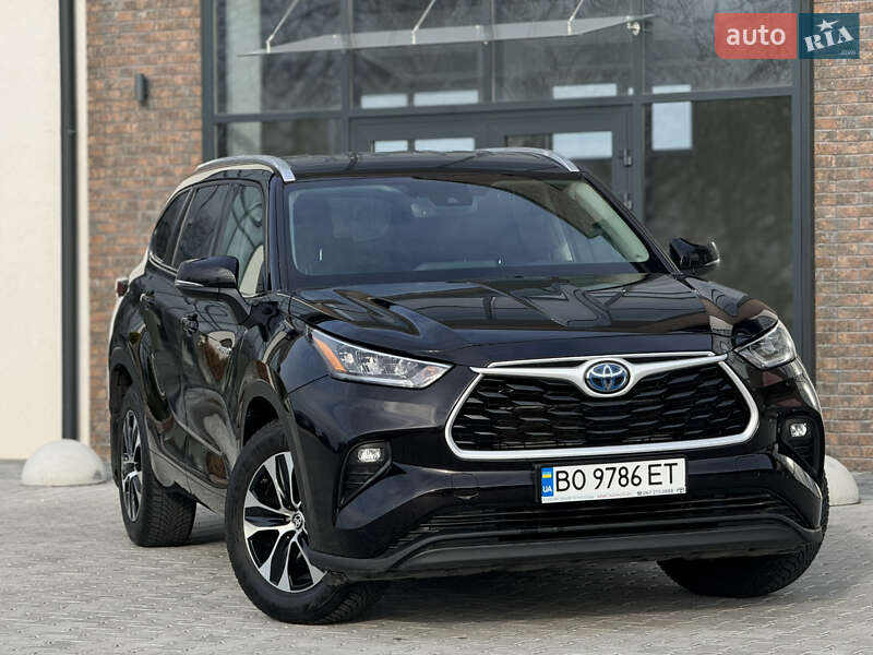 Позашляховик / Кросовер Toyota Highlander 2021 в Тернополі