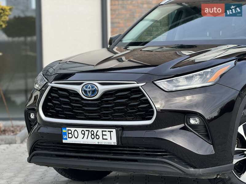 Позашляховик / Кросовер Toyota Highlander 2021 в Тернополі