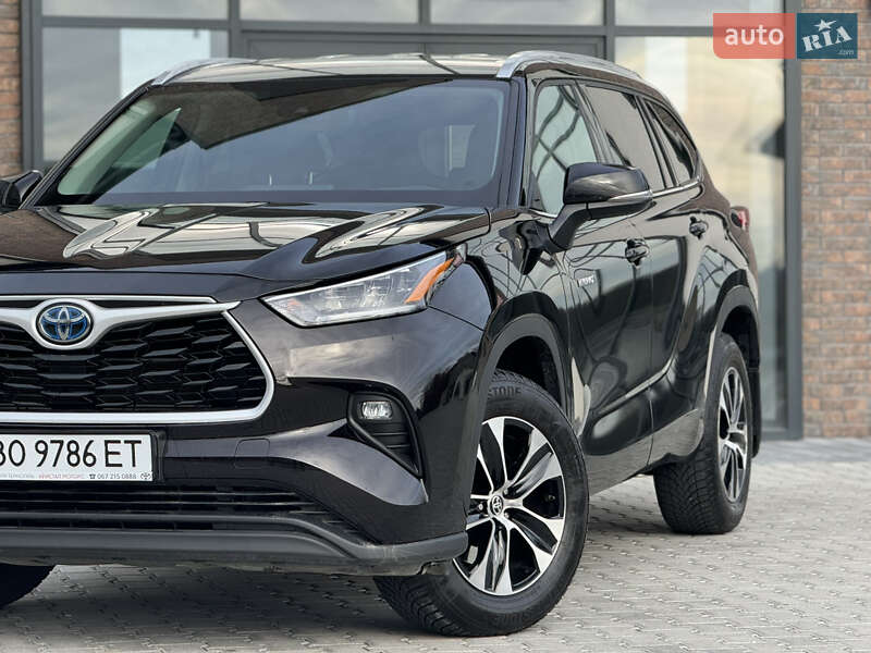 Позашляховик / Кросовер Toyota Highlander 2021 в Тернополі