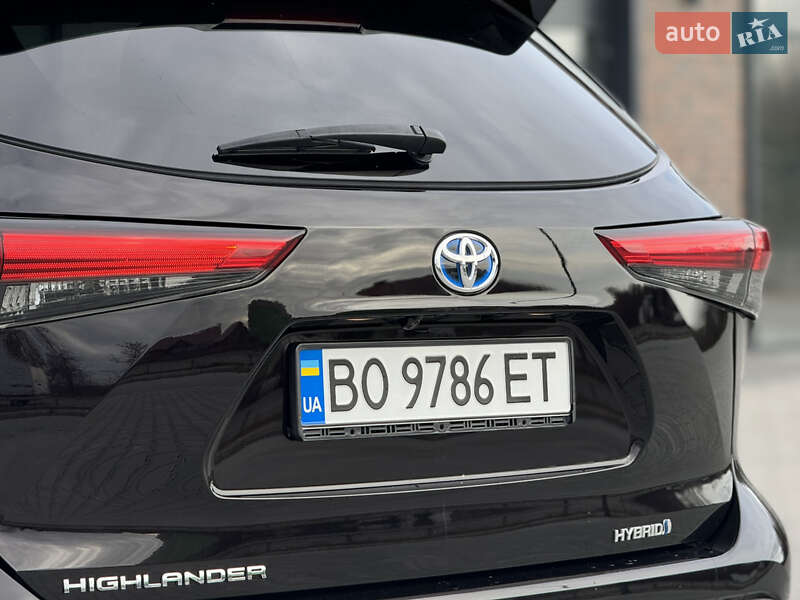Позашляховик / Кросовер Toyota Highlander 2021 в Тернополі