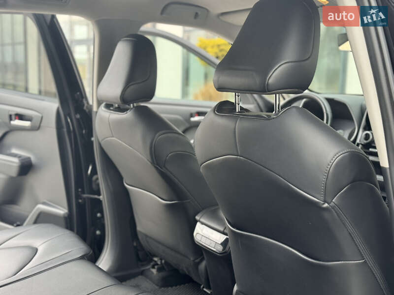 Позашляховик / Кросовер Toyota Highlander 2021 в Тернополі