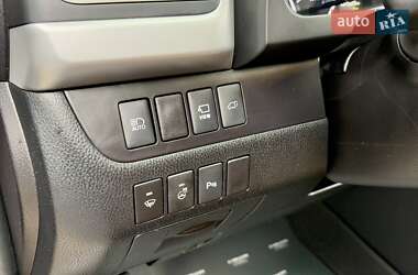 Внедорожник / Кроссовер Toyota Highlander 2019 в 