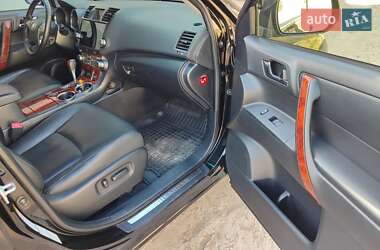 Внедорожник / Кроссовер Toyota Highlander 2011 в 