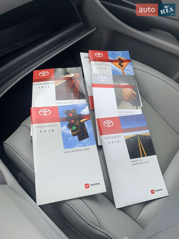 Внедорожник / Кроссовер Toyota Highlander 2019 в Харькове