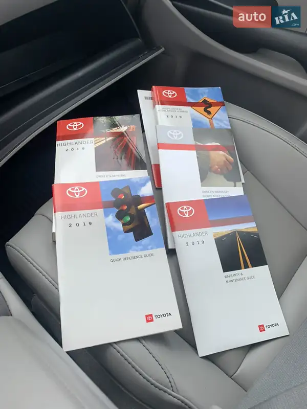 Внедорожник / Кроссовер Toyota Highlander 2019 в Харькове документ