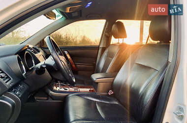Позашляховик / Кросовер Toyota Highlander 2011 в 