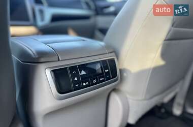 Позашляховик / Кросовер Toyota Highlander 2017 в 