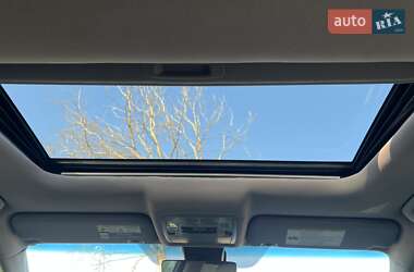 Позашляховик / Кросовер Toyota Highlander 2017 в 