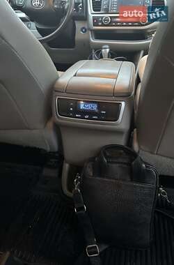 Позашляховик / Кросовер Toyota Highlander 2017 в 