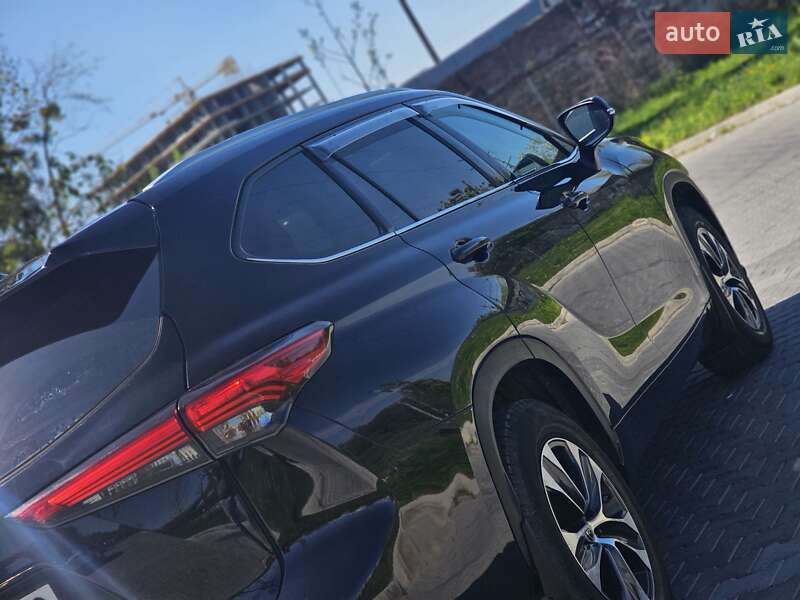 Позашляховик / Кросовер Toyota Highlander 2020 в Львові