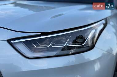 Позашляховик / Кросовер Toyota Highlander 2024 в 
