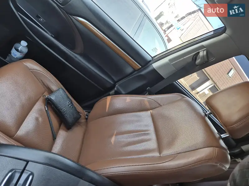 Toyota Highlander 2018 VIN 5TDDZRFH00S847736 фото оголошення 14 з 43