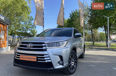 Позашляховик / Кросовер Toyota Highlander 2019 в Дніпрі