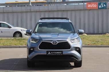 Внедорожник / Кроссовер Toyota Highlander 2020 в 