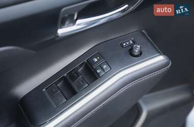 Внедорожник / Кроссовер Toyota Highlander 2020 в 