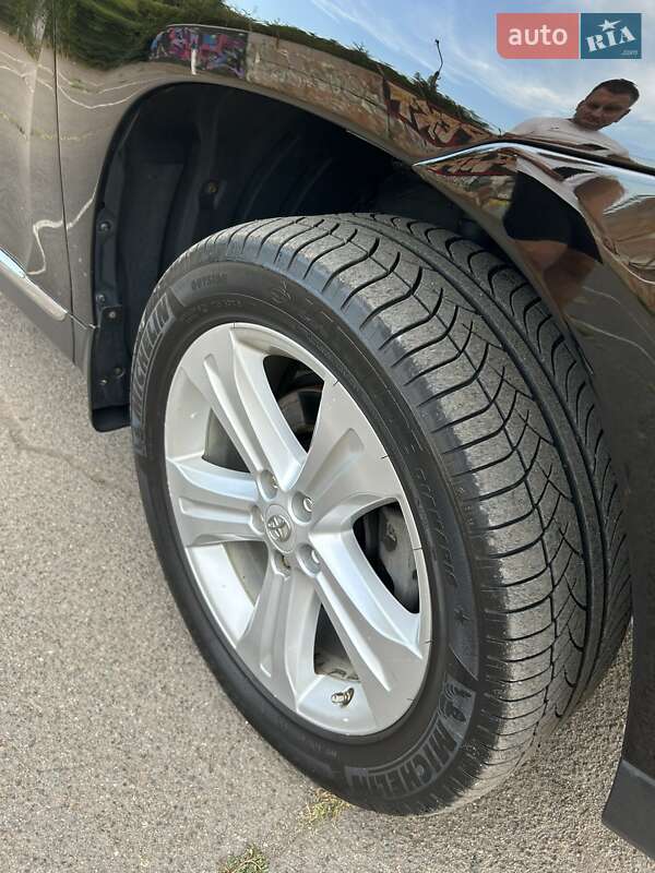 Внедорожник / Кроссовер Toyota Highlander 2011 в Кривом Роге фото 16 Внедорожник / Кроссовер Toyota Highlander 2011 в Кривом Роге