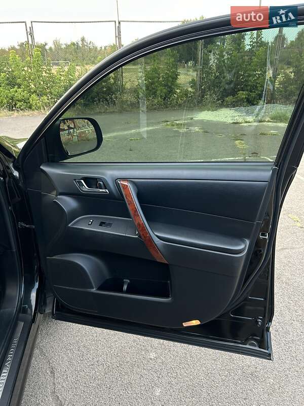 Внедорожник / Кроссовер Toyota Highlander 2011 в Кривом Роге фото 23 Внедорожник / Кроссовер Toyota Highlander 2011 в Кривом Роге