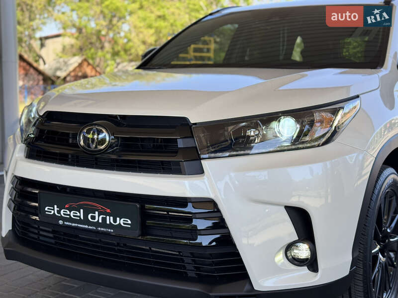 Позашляховик / Кросовер Toyota Highlander 2019 в Миколаєві