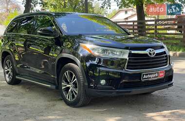 Внедорожник / Кроссовер Toyota Highlander 2016 в 