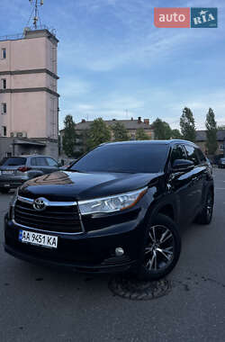 Позашляховик / Кросовер Toyota Highlander 2016 в Києві