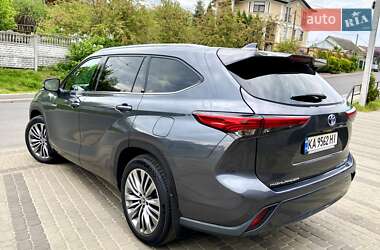 Позашляховик / Кросовер Toyota Highlander 2021 в 