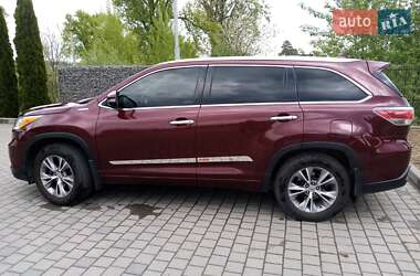Позашляховик / Кросовер Toyota Highlander 2014 в Самборі