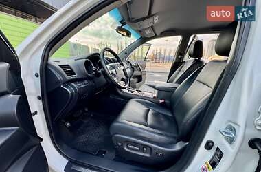 Позашляховик / Кросовер Toyota Highlander 2013 в 