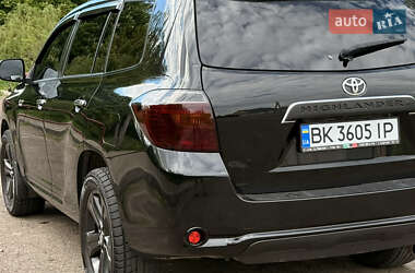 Внедорожник / Кроссовер Toyota Highlander 2008 в 