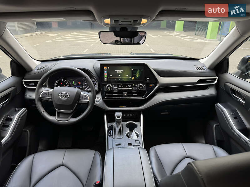 Позашляховик / Кросовер Toyota Highlander 2023 в Києві
