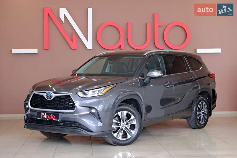 Внедорожник / Кроссовер Toyota Highlander 2023 в 