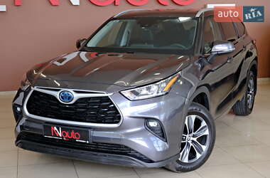 Внедорожник / Кроссовер Toyota Highlander 2023 в 