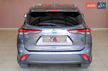 Внедорожник / Кроссовер Toyota Highlander 2023 в 