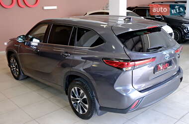 Внедорожник / Кроссовер Toyota Highlander 2023 в 